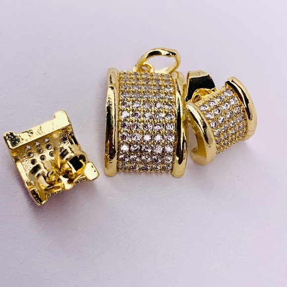 Gold Plated Earrings and Pendants Jewelry Set - Picture 5 of 6